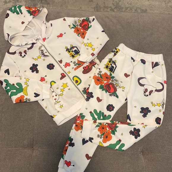 LOLA AND THE BOYS “Day of the Dead” Sweatsuit - sz 5/6 - Picture 1 of 9